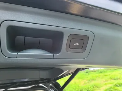 GAC Motor 传祺E8 PHEV 2024, 84000 км, за 129800 CNY - фото 18