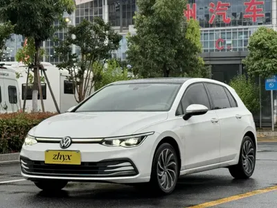 Volkswagen Golf 2022, 40700 км, за 72500 CNY - фото 1