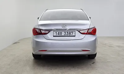 Hyundai Sonata 2012, 98009 км, за 3500000 KRW
