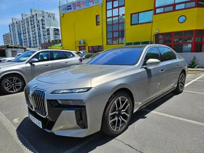 BMW 7-Series · 2024 год