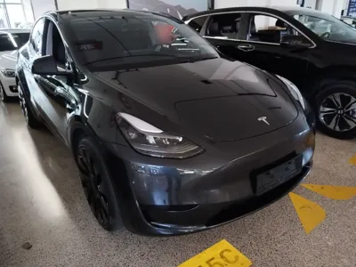 Tesla Model Y 2024, 44200 км, за 200431.33 CNY - фото 3