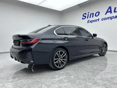BMW 3 Series 2023, 33800 км, за 235799 CNY