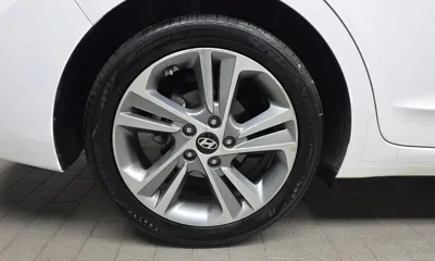 Hyundai Avante 2018, 38139 км, за 13300000 KRW - фото 5
