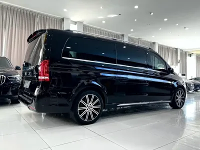 Mercedes-Benz V-Class 2023, 23000 км, за 338500 CNY