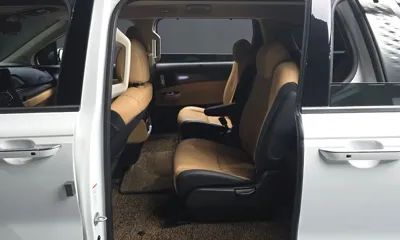 Kia Canival 2023, 71105 км, за 25200000 KRW - фото 26