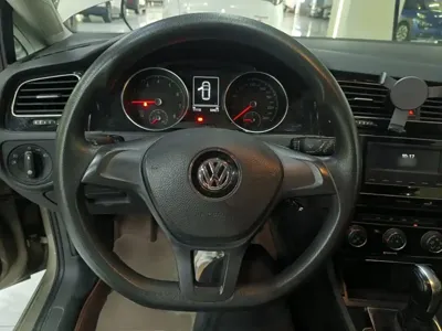 Volkswagen Golf 2019, 71100 км, за 43300 CNY - фото 11