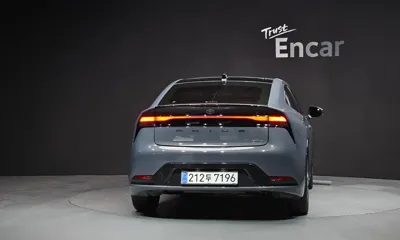 Toyota Prius 2025, 7708 км, за 35990000 KRW