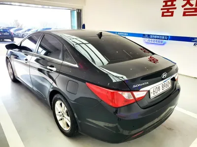 Hyundai Sonata 2010, 109003 км, за 2800000 KRW