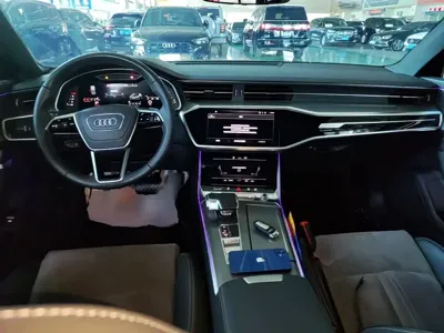 Audi A6L 2024, 40800 км, за 236800 CNY - фото 10