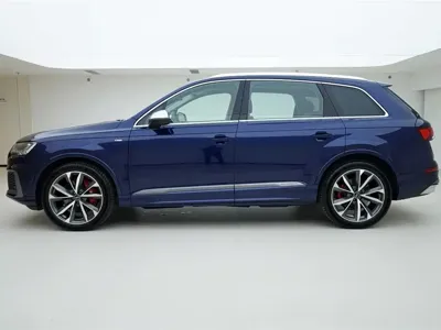 Audi Q7 2021, 74000 км, за 275800 CNY
