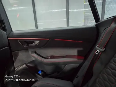 Audi RSQ8 2025, 15000 км, за 156670000 KRW - фото 6