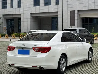 Toyota Reiz 2013, 140000 км, за 45800 CNY