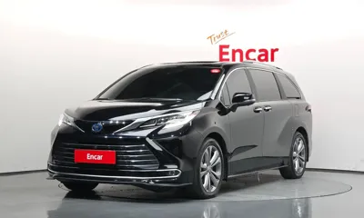 Toyota Sienna · 2025 год