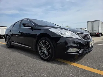 Hyundai Grandeur 2011, 221000 км, за 3900000 KRW