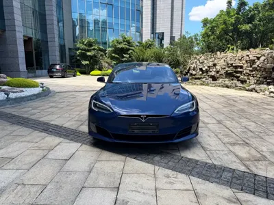 Tesla Model S · 2017 год