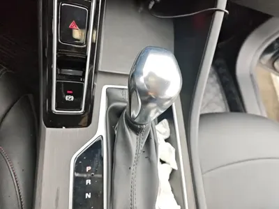 Roewe i5 2023, 2100 км, за 40700 CNY - фото 11