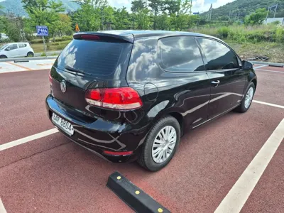 Volkswagen Golf 2011, 83000 км, за 9900000 KRW