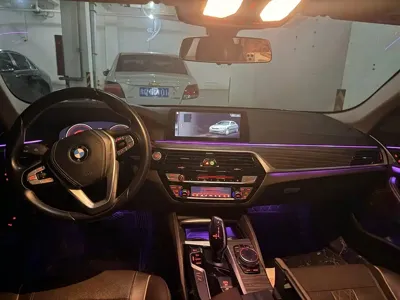 BMW 5 Series New Energy 2018, 80000 км, за 125000 CNY