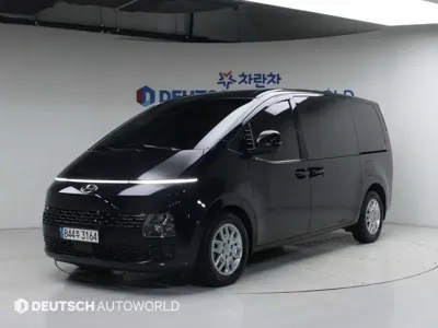 Hyundai Staria · 2023 год