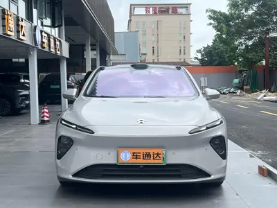 Nio ET7 · 2023 год