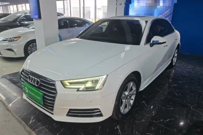 Audi A4L · 2018 год