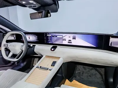 奥迪AUDI 奥迪E5 Sportback 2025, 8800 км, за 252000 CNY - фото 34