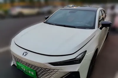 Changan UNI-V · 2022 год