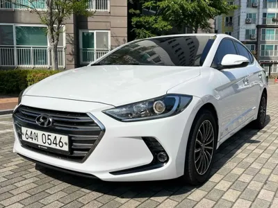Hyundai Avante 2017, 130000 км, за 8900000 KRW - фото 1