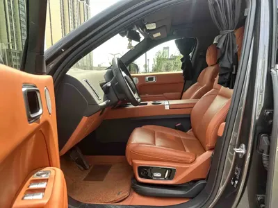 Li Auto Li L7 2023, 60000 км, за 178000 CNY