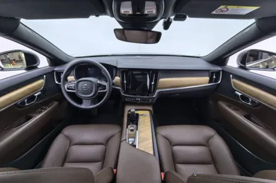 Volvo S90 2025, 28200 км, за 198312.33 CNY - фото 31