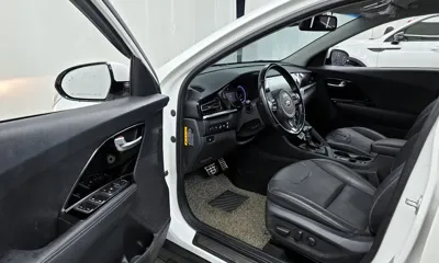Kia Niro 2020, 57402 км, за 19900000 KRW - фото 10