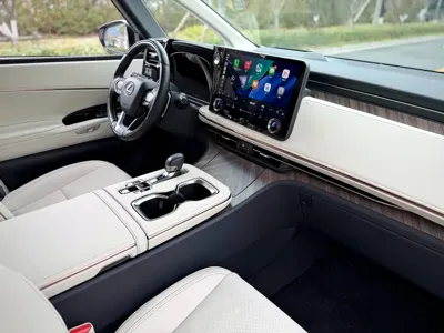Lexus LM 2024, 17000 км, за 1280000 CNY - фото 14