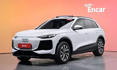 Audi Q6 e-tron · 2025 год