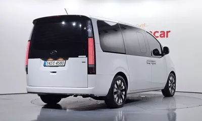 Hyundai Staria 2022, 38584 км, за 36500000 KRW