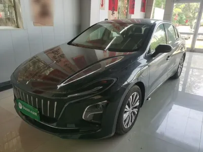 Hongqi E-QM5 · 2024 год
