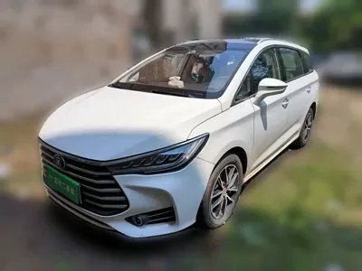 BYD MAX · 2017 год