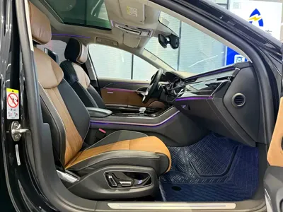 Audi A8 2022, 110000 км, за 598800 CNY - фото 8