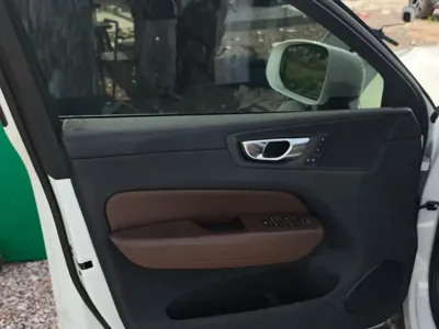 Volvo XC60 PHEV 2022, 50000 км, за 138800 CNY - фото 8