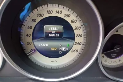 Mercedes-Benz E-Class 2014, 108100 км, за 57320.48 CNY - фото 12
