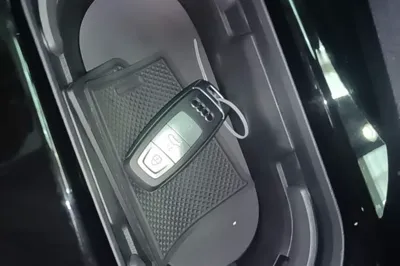 Audi Q4 e-tron 2023, 37500 км, за 145986.39 CNY - фото 44