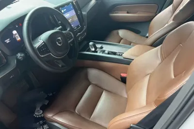Volvo XC60 2025, 22000 км, за 201514.09 CNY - фото 9