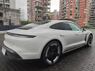 Porsche Taycan 2024, 18600 км, за 728000 CNY - фото 6