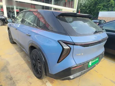 Hongqi Tiangong 08 2025, 13600 км, за 142351.08 CNY