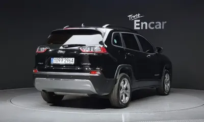Jeep Cherokee 2022, 36360 км, за 21900000 KRW