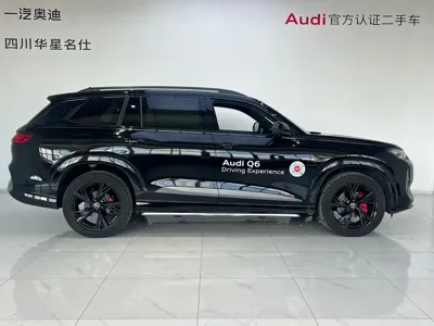 Audi Q6 2025, 5300 км, за 368000 CNY