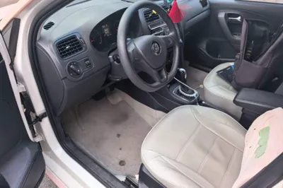 Volkswagen Polo 2016, 85500 км, за 34968.36 CNY - фото 17