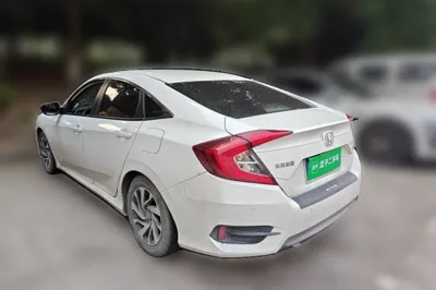 Honda Civic 2016, 102500 км, за 47944.98 CNY