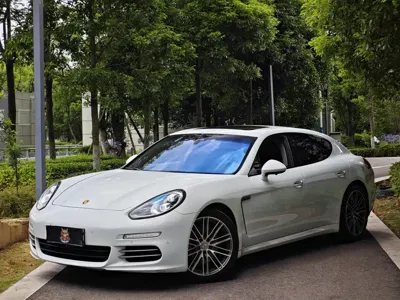 Porsche Panamera · 2016 год