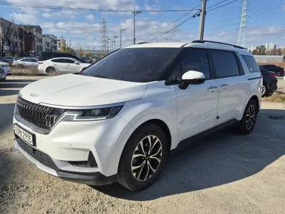 Kia Canival 2023, 37580 км, за 33830000 KRW