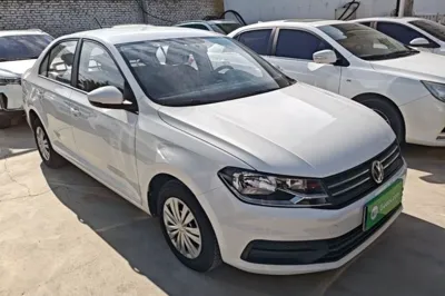 Volkswagen Santana 2018, 87500 км, за 42752.43 CNY